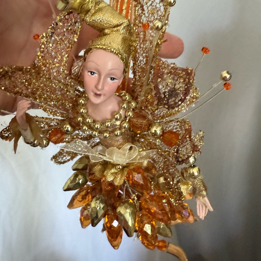 Two Fairy Dolls with Glitter Wings - Picture 9 of 10
